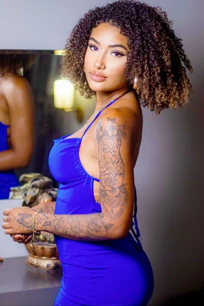 Chica busca chico en Málaga: Chica busca chico