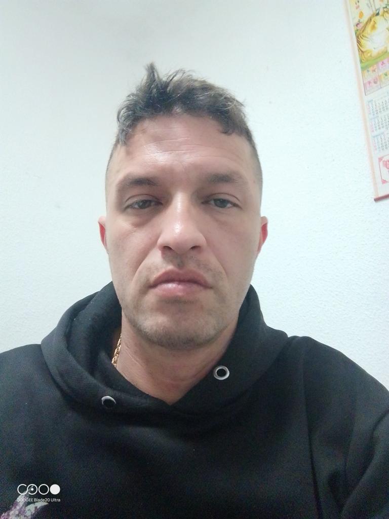 658126427: Chico busca chica en Alicante