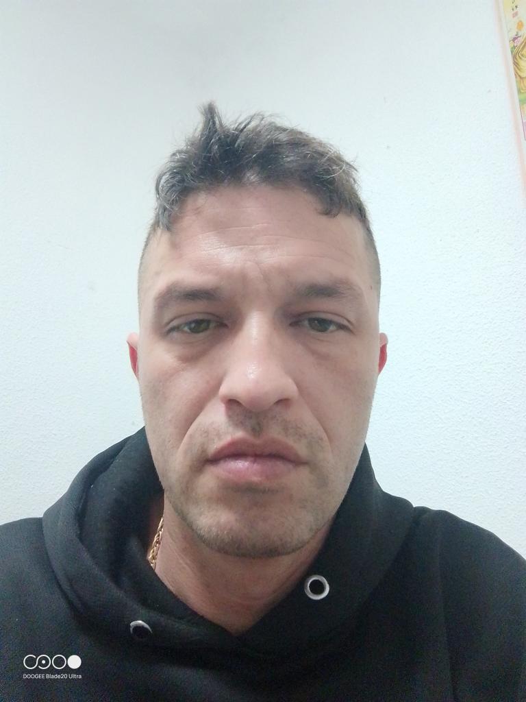 658126427: Chico busca chica en Alicante