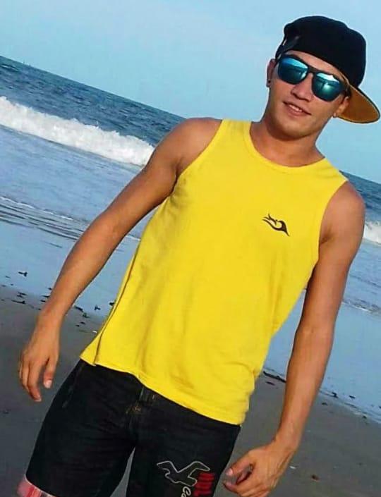 673142556: Chico busca chica en Barcelona