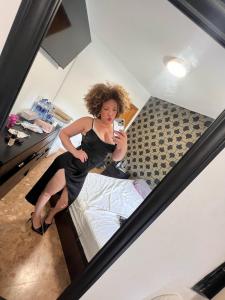 678876978: Chica busca chico en Valencia