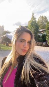 613429488: Chica busca chico en Barcelona