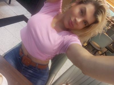 613815787: Chica busca chico en Málaga