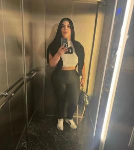 611362749: Chica busca chico en Sevilla