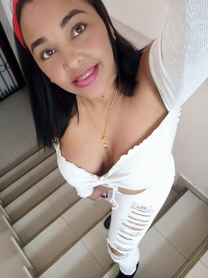 643267540: Chica busca chico en Guipúzcoa