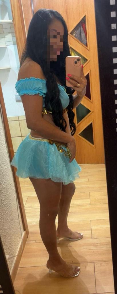 Chica busca chico en Barcelona: Chica busca chico