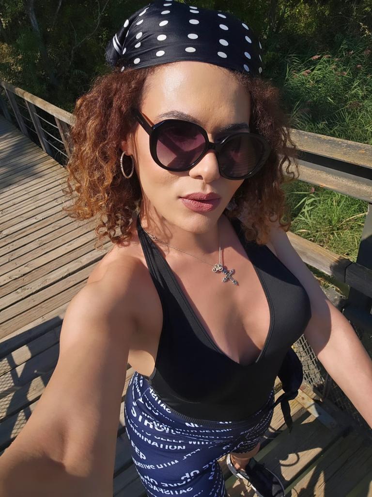 665434946: Transexual en Tarragona