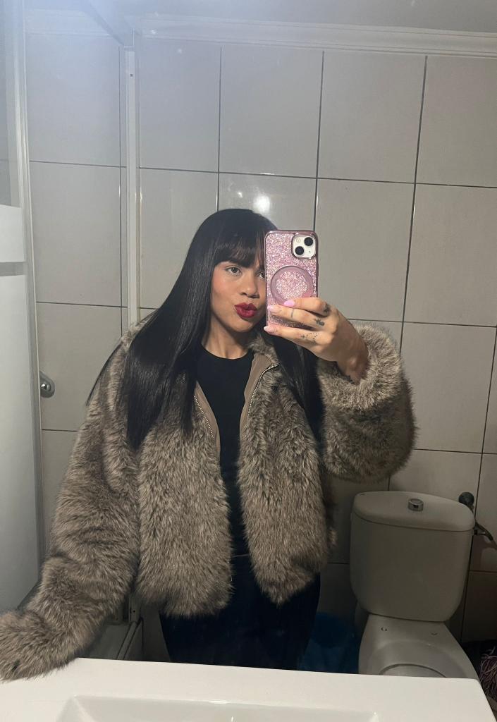 602697054: Chica busca chico en Gerona