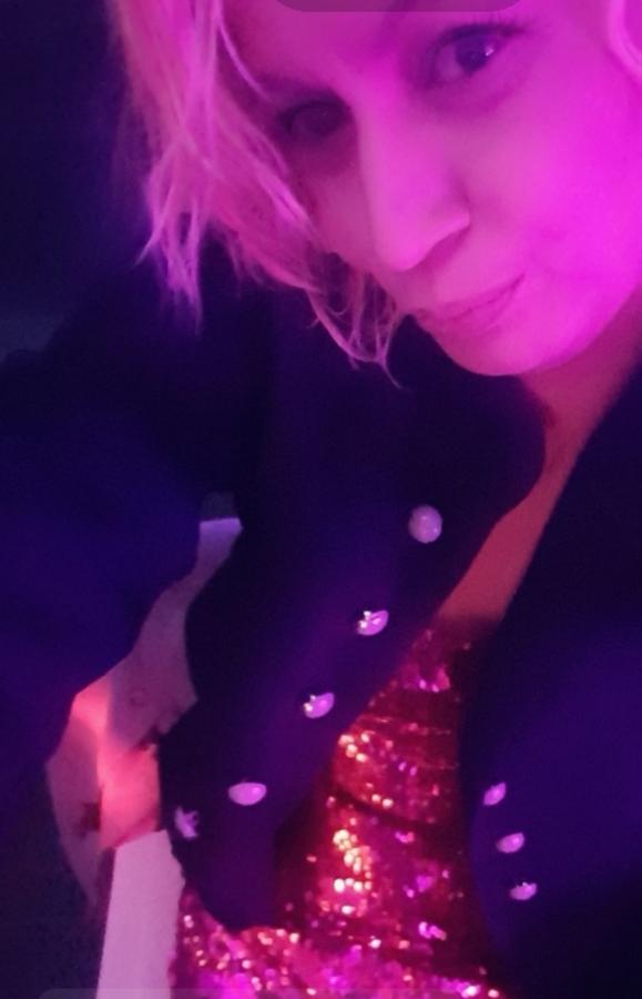 641514308: Chica busca chico en Almería