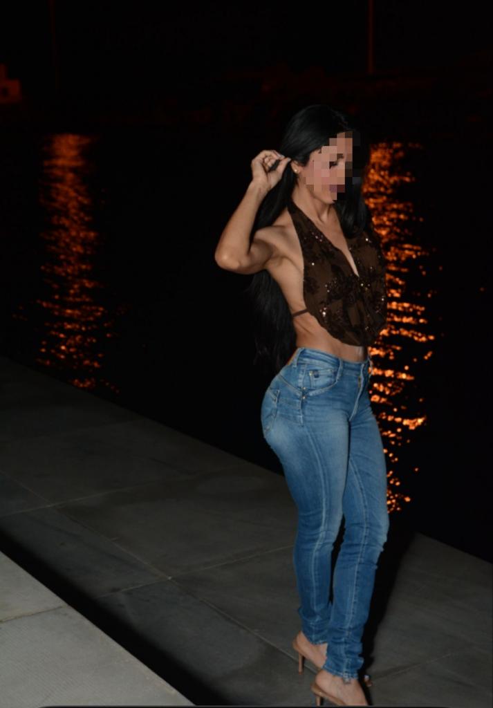 672416380: Chica busca chico en Almería