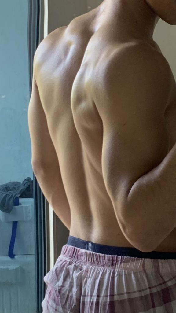 Chico busca chica en Málaga: 