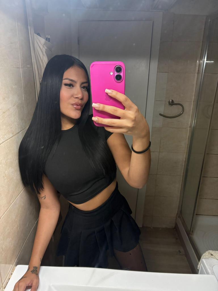657429360: Chica busca chico en Barcelona