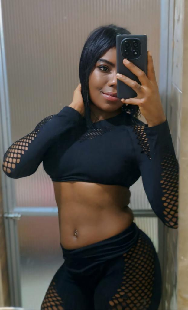 615094652: Chica busca chico en Gerona