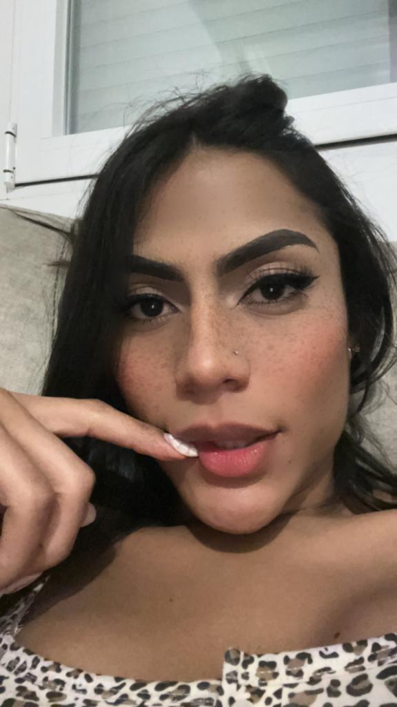 677470638: Transexual en Madrid