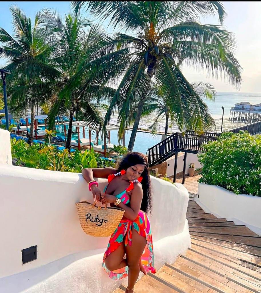 685244561: Chica busca chico en Málaga