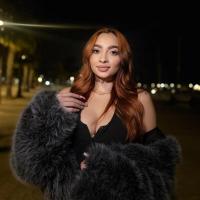 663435458: Chica busca chico en Barcelona