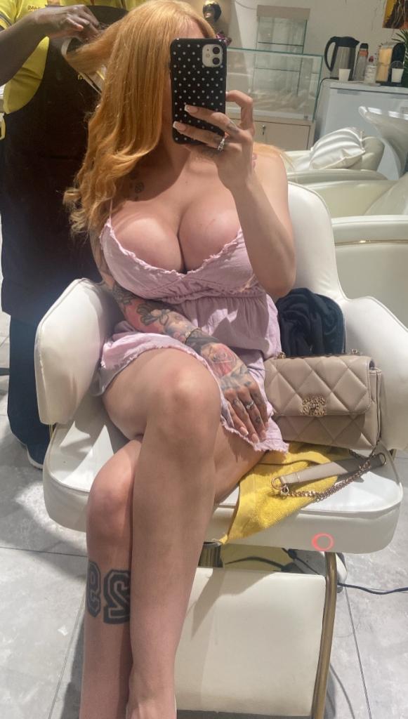 670839196: Chica busca chico en Barcelona