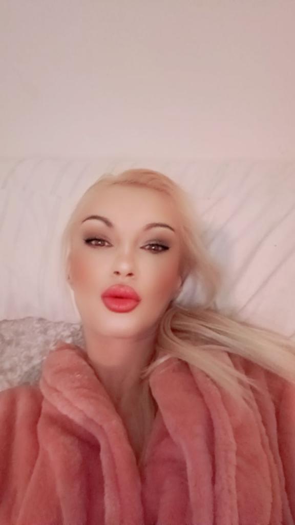 643712460: Chica busca chico en Pontevedra