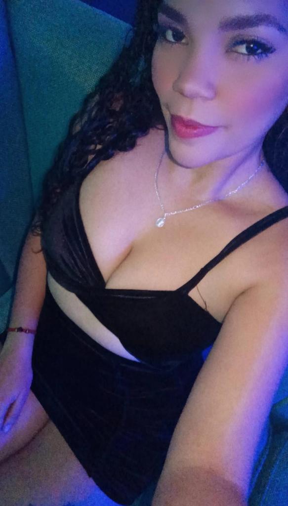 Chica busca chico en Málaga: Chica busca chico