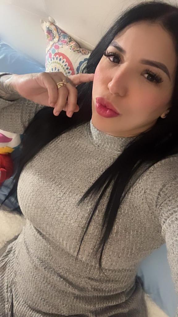 670828249: Chica busca chico en Castellón