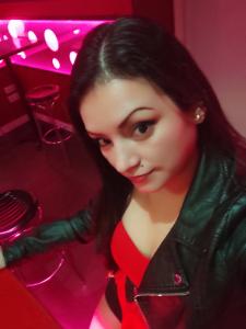 614910905: Chica busca chico en Madrid