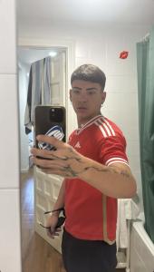 684365216: Chico busca chica en Madrid