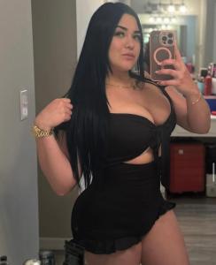 604885306: Chica busca chico en La Coruña