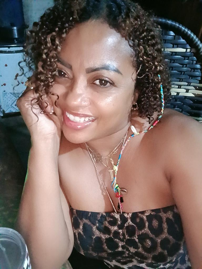 689739268: Chica busca chico en Zaragoza