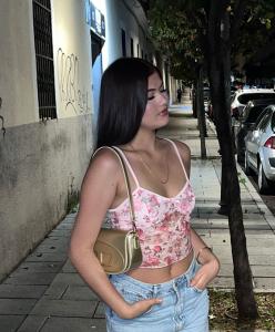 615694299: Chica busca chico en Madrid