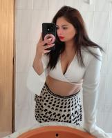 615694299: Chica busca chico en Madrid